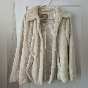 DAYTRIP size large fluffy faux fur like-vintage jacket